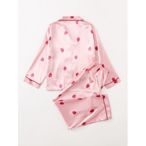 Conjunto de pijama con pantalones y tops de manga larga de satén de seda con patrón cómodo de fresa para mujer