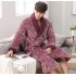 Algodón Grueso Impresión geométrica para hombres Kimono de otoño-invierno Túnicas calientes Pijamas masculinos