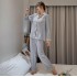 Conjunto de pijama de mujer de manga larga con encaje dulce de seda simulada cárdigan de solapa simple